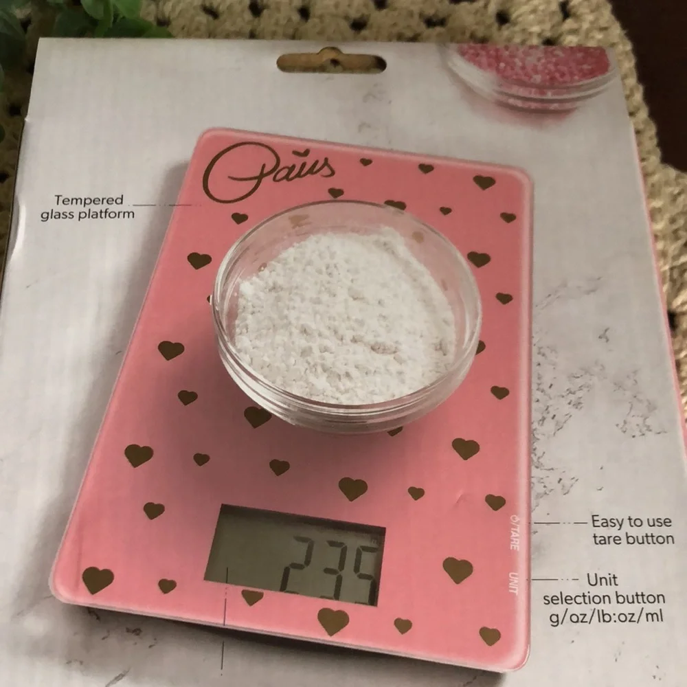 Paris Hilton Heart Pattern Digital Glass Kitchen Scale